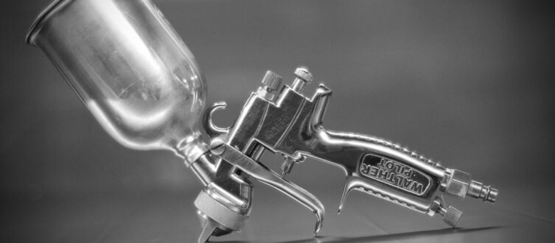 Astuces_et_techniques_:_maîtriser_l_utilisation_du_pistolet_à_peinture_chez_soi