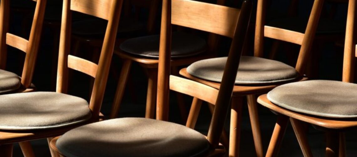 Repeindre_efficacement_vos_meubles_en_bois_:_quelle_peinture_choisir_?